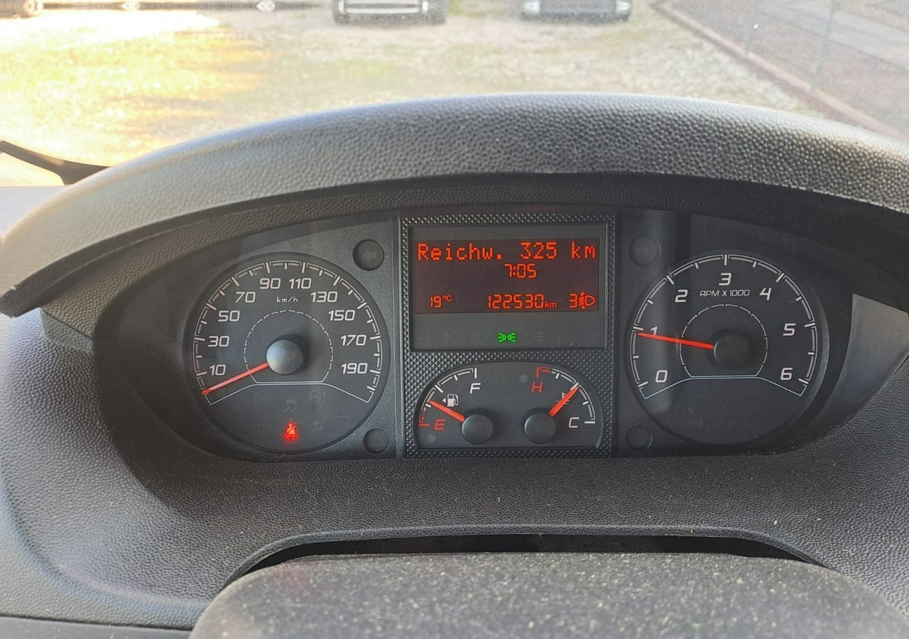Peugeot Boxer Peugeot Boxer 2.0-130KM klima dokka Brygadówka doka 122tkm 2017 - Pritsche Transporter: das Bild 5 Peugeot Boxer Peugeot Boxer 2.0-130KM klima dokka Brygadówka doka 122tkm 2017 - Pritsche Transporter: das Bild 5