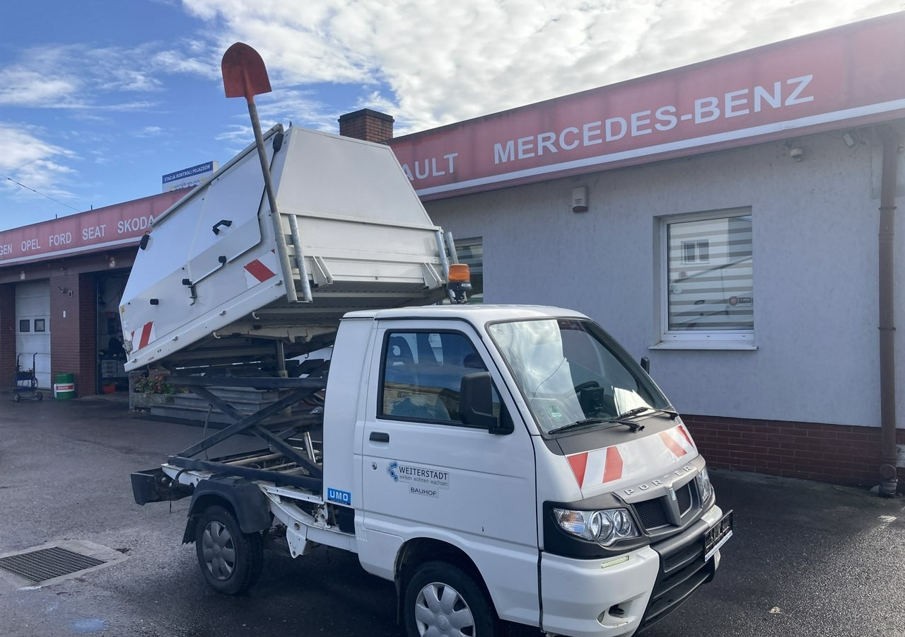 Piaggio Piaggio Porter Śmieciarka Wywrotka 2015 - Müllwagen: das Bild 5 Piaggio Piaggio Porter Śmieciarka Wywrotka 2015 - Müllwagen: das Bild 5