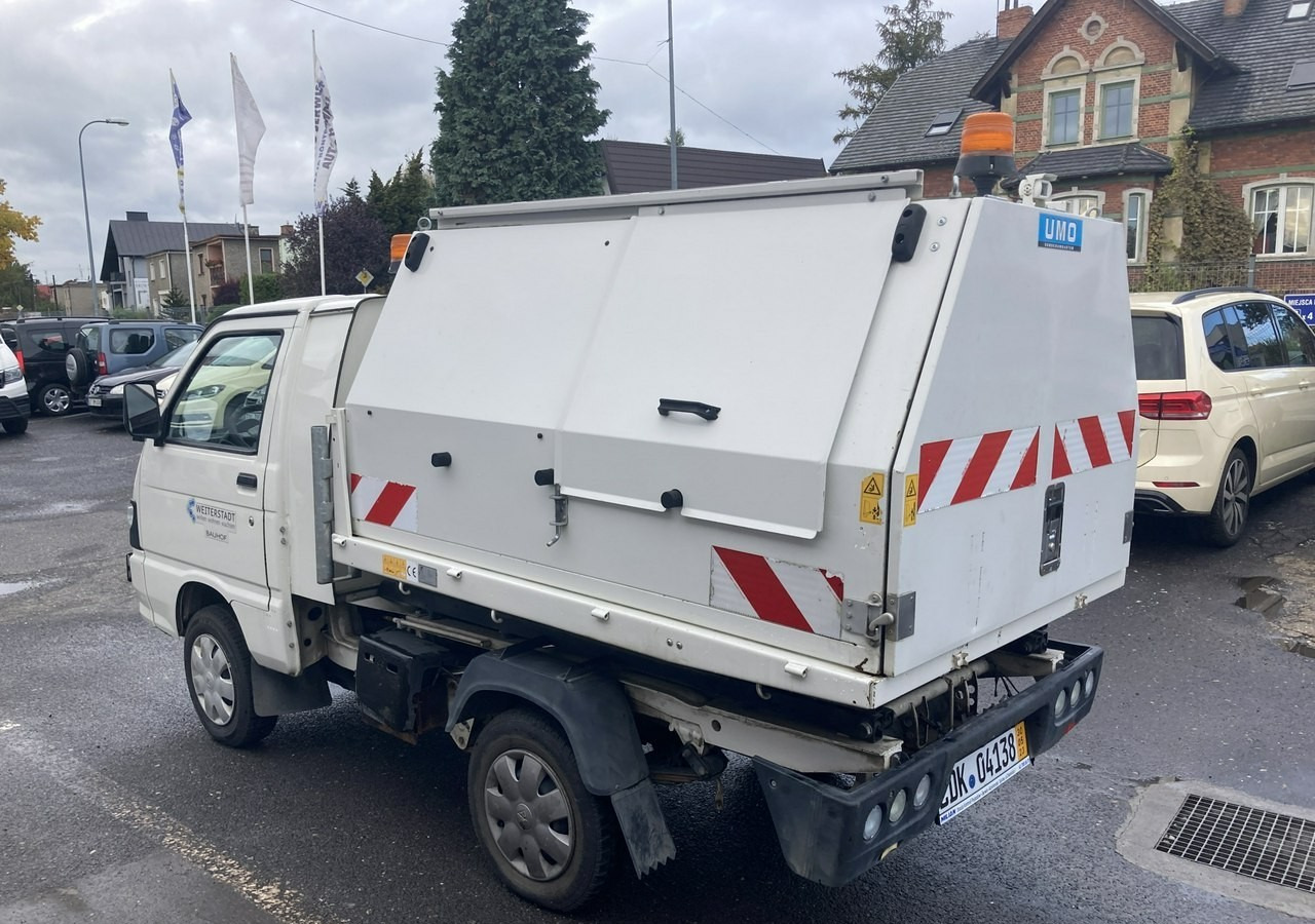 Piaggio Piaggio Porter Śmieciarka Wywrotka 2015 - Müllwagen: das Bild 4 Piaggio Piaggio Porter Śmieciarka Wywrotka 2015 - Müllwagen: das Bild 4