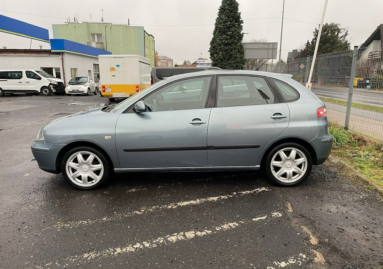 SEAT Ibiza IV 1,4 16V 75KM Sport Edition 1właściciel Klimatronik Alufelgi 2006 - Schrägheck: das Bild 2 SEAT Ibiza IV 1,4 16V 75KM Sport Edition 1właściciel Klimatronik Alufelgi 2006 - Schrägheck: das Bild 2