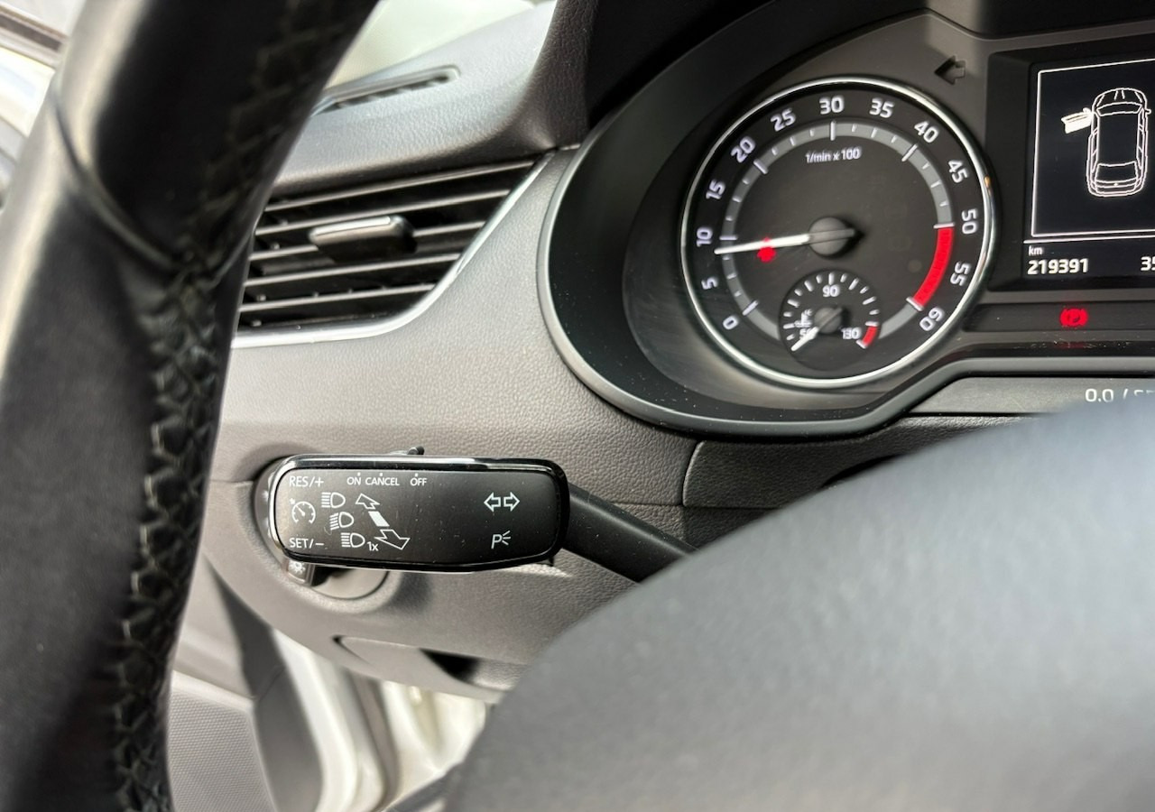 PKW Skoda Octavia III Skoda Octavia 4X4 Scout 2.0 TDI -150KM Model 2017 Bezwypadkowa FV 23: das Bild 19