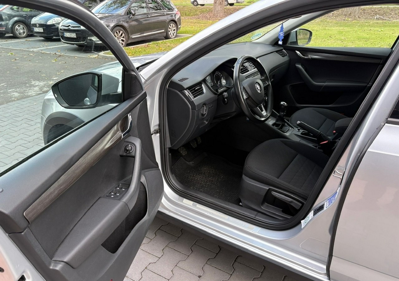 PKW Skoda Octavia III Skoda Octavia 4X4 Scout 2.0 TDI -150KM Model 2017 Bezwypadkowa FV 23: das Bild 12