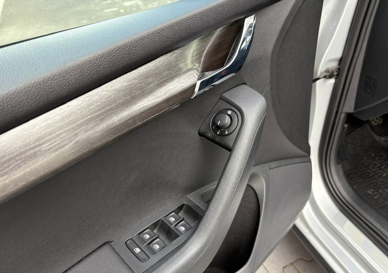PKW Skoda Octavia III Skoda Octavia 4X4 Scout 2.0 TDI -150KM Model 2017 Bezwypadkowa FV 23: das Bild 14