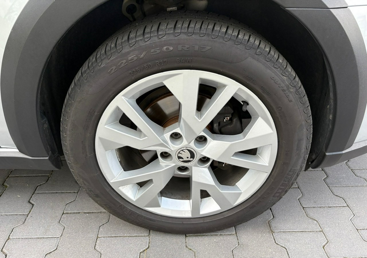 PKW Skoda Octavia III Skoda Octavia 4X4 Scout 2.0 TDI -150KM Model 2017 Bezwypadkowa FV 23: das Bild 11