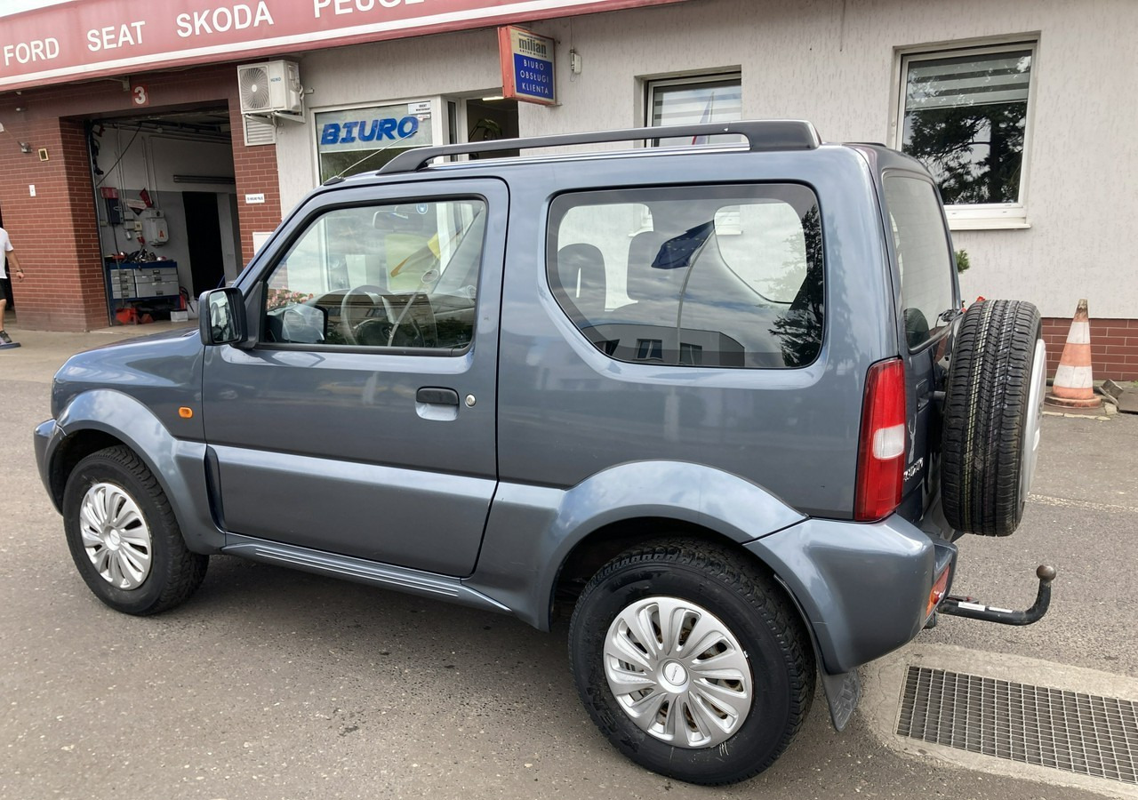 Suzuki Jimny Suzuki Jimny 1.3-16V 4X4 Klima 2006 - SUV/ Geländewagen: das Bild 5 Suzuki Jimny Suzuki Jimny 1.3-16V 4X4 Klima 2006 - SUV/ Geländewagen: das Bild 5