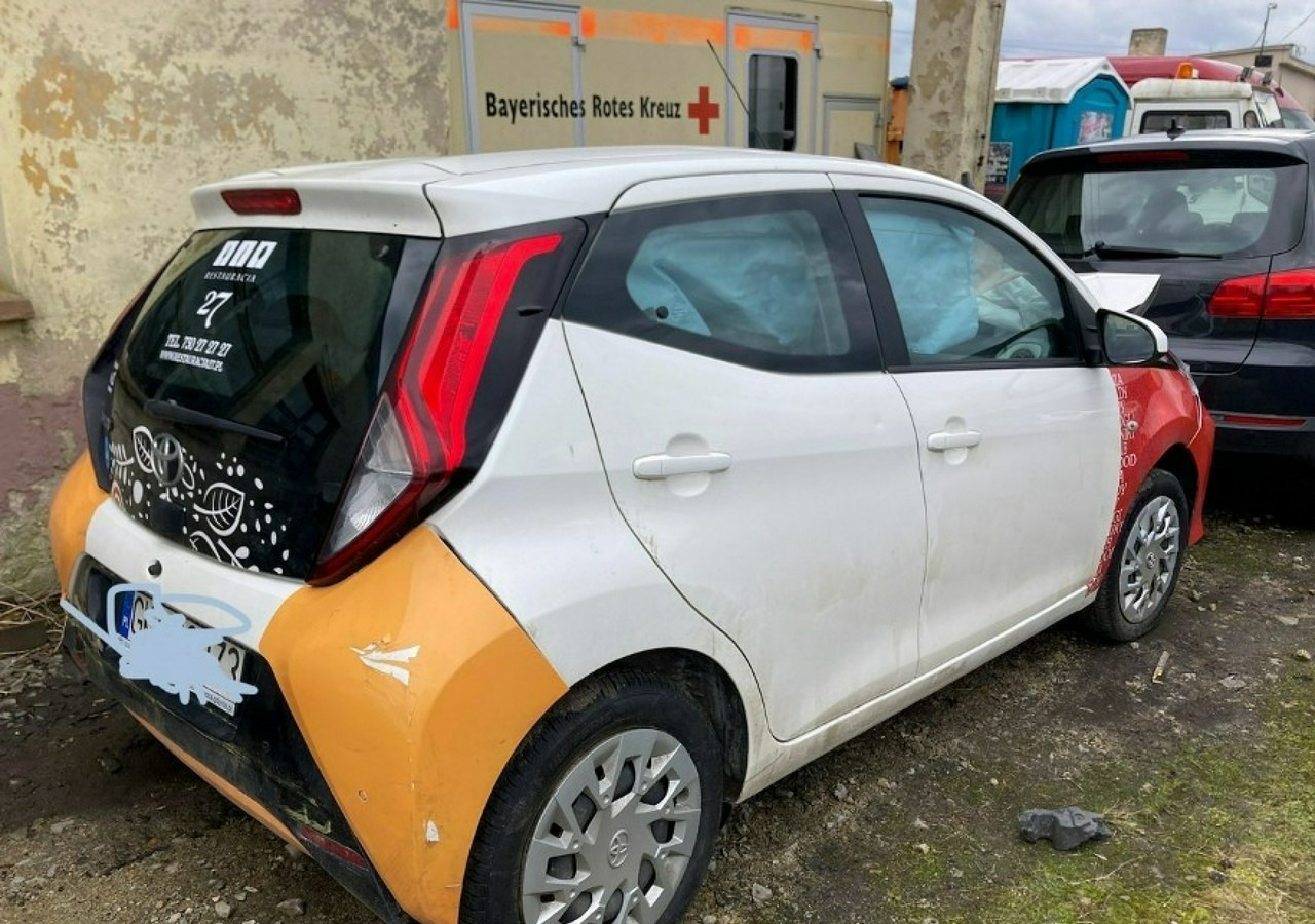 Toyota Aygo II Aygo 1.0-16V Klima Salon PL 2021 Bezyna + LPG - PKW: das Bild 2 Toyota Aygo II Aygo 1.0-16V Klima Salon PL 2021 Bezyna + LPG - PKW: das Bild 2