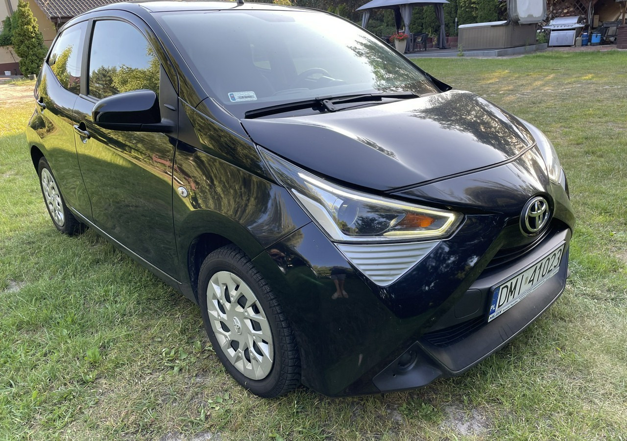 Toyota Aygo II Toyota Aygo 1.0-16V Klima Salon PL 24651km Model 2021 - Schrägheck: das Bild 1 Toyota Aygo II Toyota Aygo 1.0-16V Klima Salon PL 24651km Model 2021 - Schrägheck: das Bild 1
