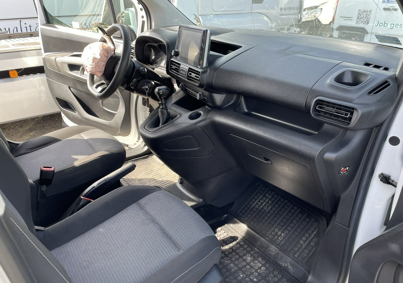 Toyota ProAce Proace City Verso Toyota Proace City Verso Long 1.5 D-4D Business 2021Salon - PKW: das Bild 3 Toyota ProAce Proace City Verso Toyota Proace City Verso Long 1.5 D-4D Business 2021Salon - PKW: das Bild 3