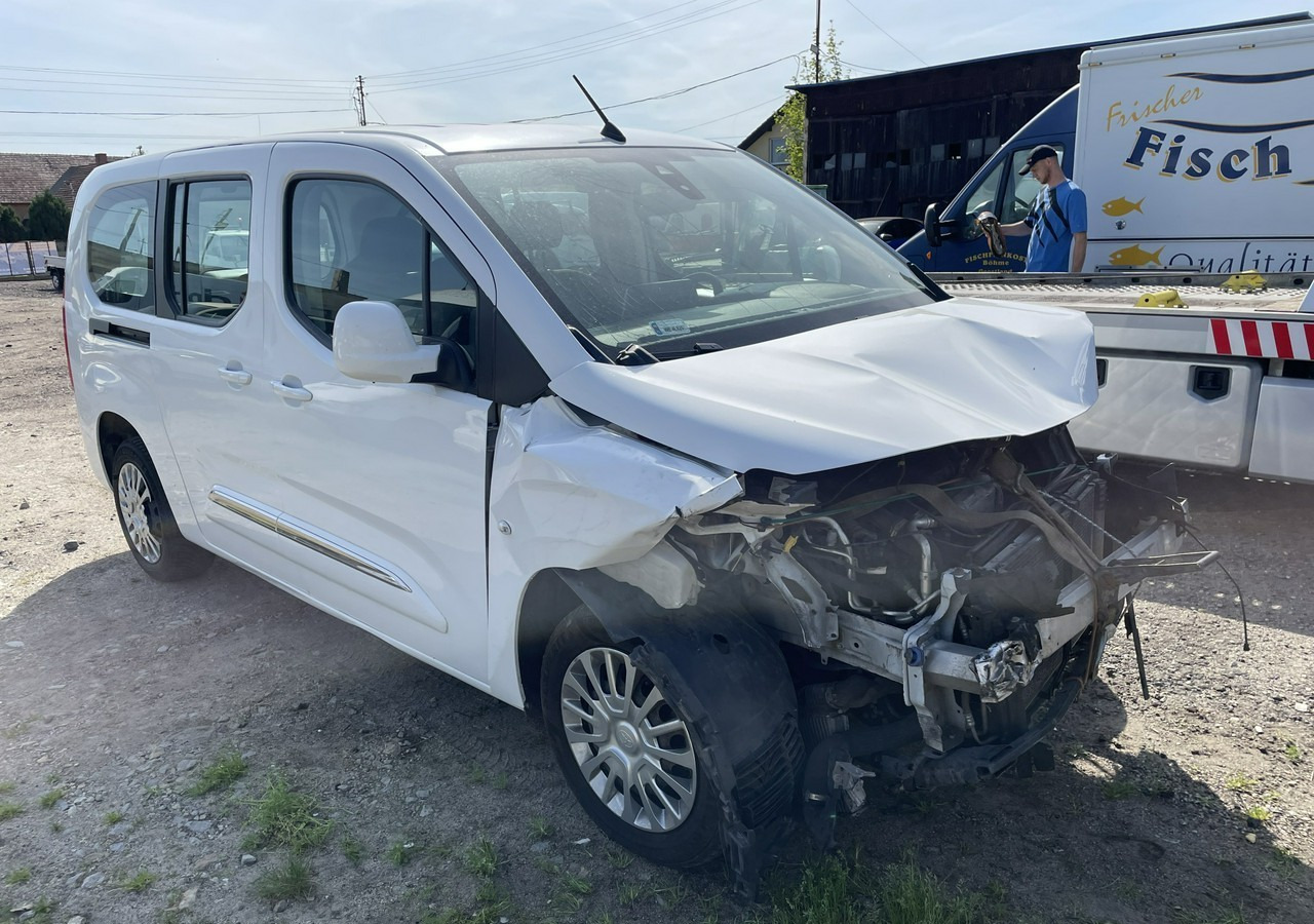 Toyota ProAce Proace City Verso Toyota Proace City Verso Long 1.5 D-4D Business 2021Salon - PKW: das Bild 5 Toyota ProAce Proace City Verso Toyota Proace City Verso Long 1.5 D-4D Business 2021Salon - PKW: das Bild 5
