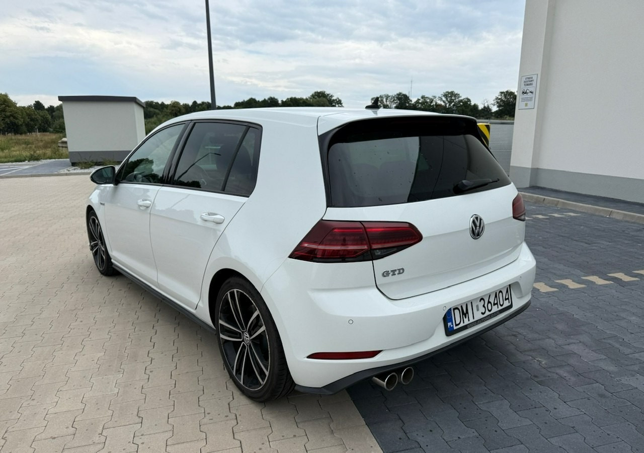Volkswagen Golf VII GTD 2.0TDI 184KM FullLed Navi Klimatronik ACC Asystenci - Limousine: das Bild 3 Volkswagen Golf VII GTD 2.0TDI 184KM FullLed Navi Klimatronik ACC Asystenci - Limousine: das Bild 3