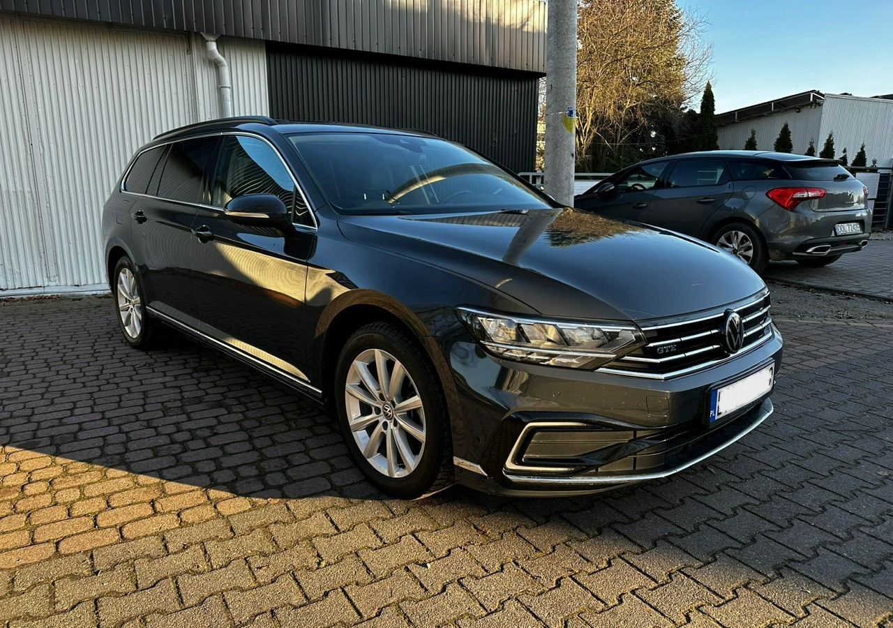 Volkswagen Passat B8 GTE 1.4TSI 218KM Hybryda Plug-in zasięg 50km Panorama*Navi*Skóra*FV2 - PKW: das Bild 2 Volkswagen Passat B8 GTE 1.4TSI 218KM Hybryda Plug-in zasięg 50km Panorama*Navi*Skóra*FV2 - PKW: das Bild 2