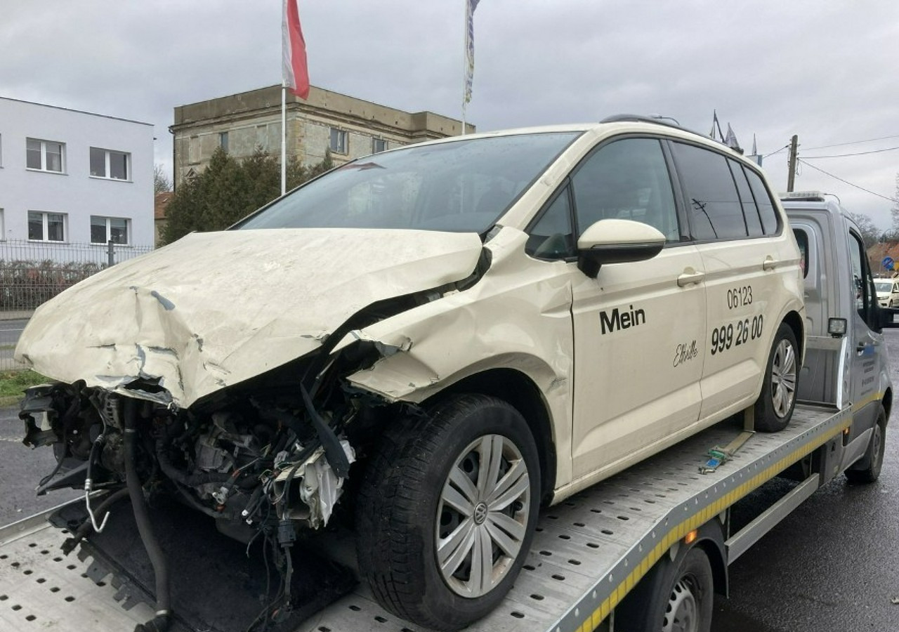 Volkswagen Touran II Touran - PKW: das Bild 3 Volkswagen Touran II Touran - PKW: das Bild 3