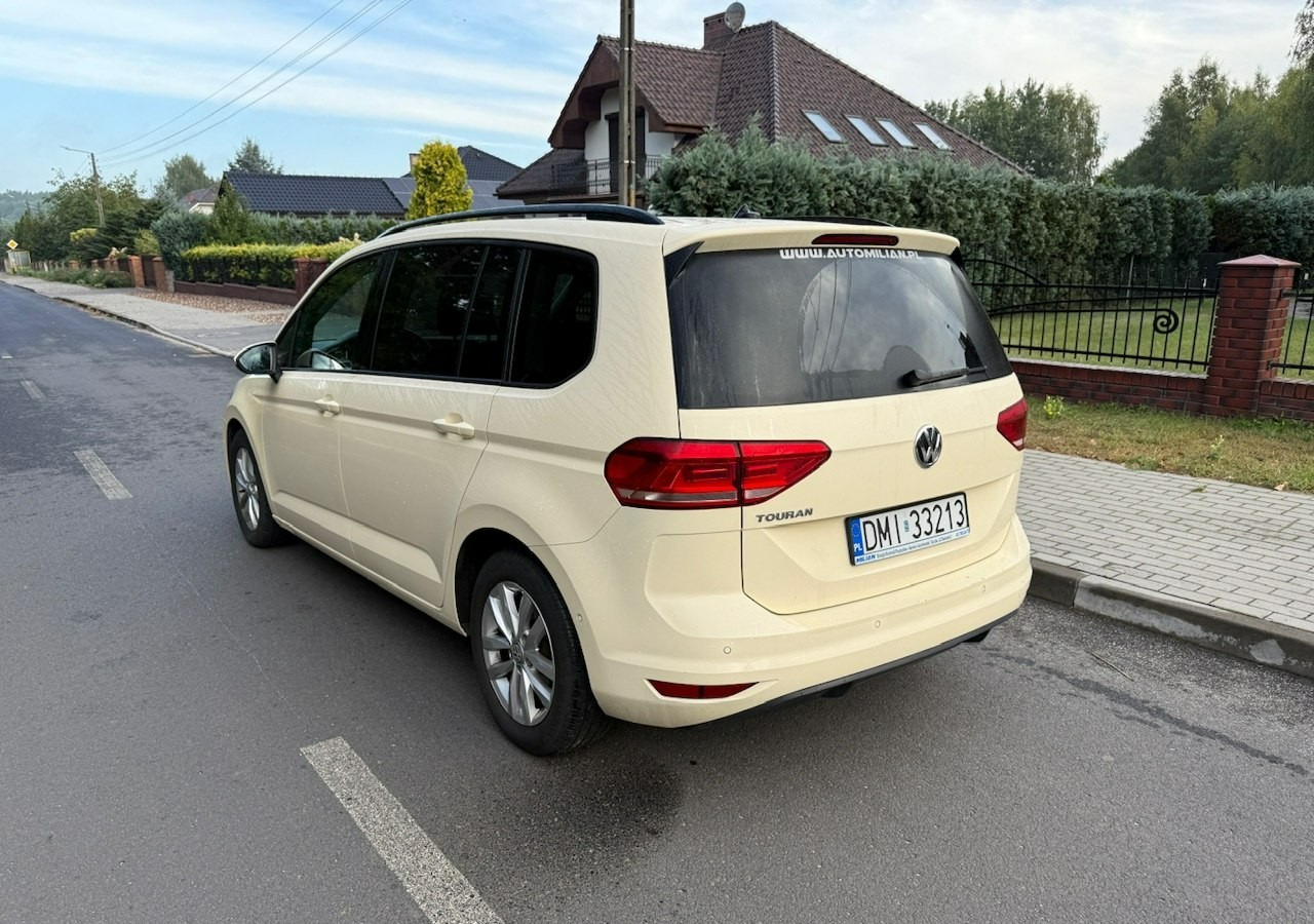 Volkswagen Touran III 2.0 TDI DSG 120 KM Automat 7osobowy Klima Skóra Full Serwis 2020 - Kombi: das Bild 4 Volkswagen Touran III 2.0 TDI DSG 120 KM Automat 7osobowy Klima Skóra Full Serwis 2020 - Kombi: das Bild 4
