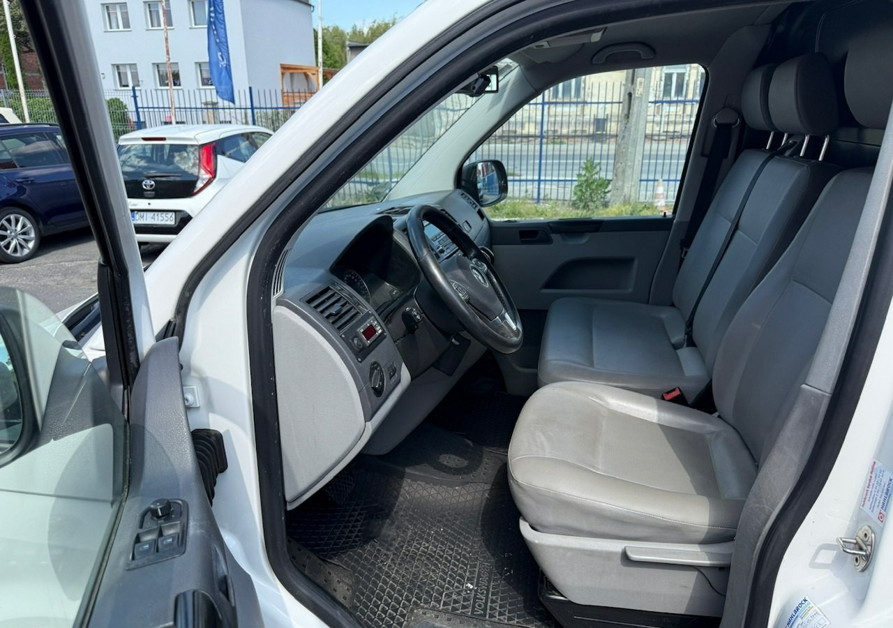 Volkswagen Transporter Transporter T5 LIFT 2.0-180 KM, DSG7 Chłodnia Konvekta Model 2012 – Leasing Volkswagen Transporter Transporter T5 LIFT 2.0-180 KM, DSG7 Chłodnia Konvekta Model 2012: das Bild 9