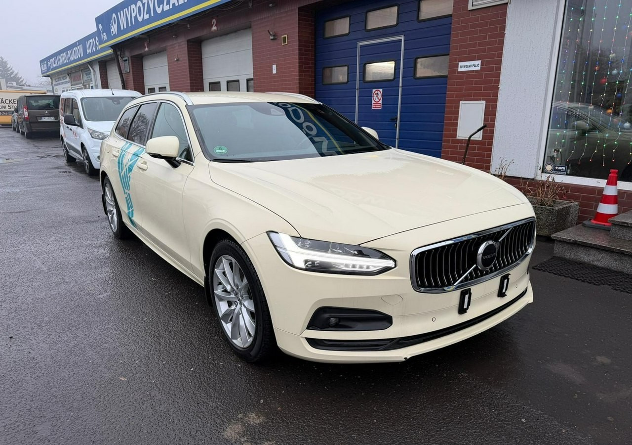 Volvo V90 II Volvo V90 2.0-198KM Lift Bogate wyposażenie Okleina- kolor czarny - Kombi: das Bild 1 Volvo V90 II Volvo V90 2.0-198KM Lift Bogate wyposażenie Okleina- kolor czarny - Kombi: das Bild 1