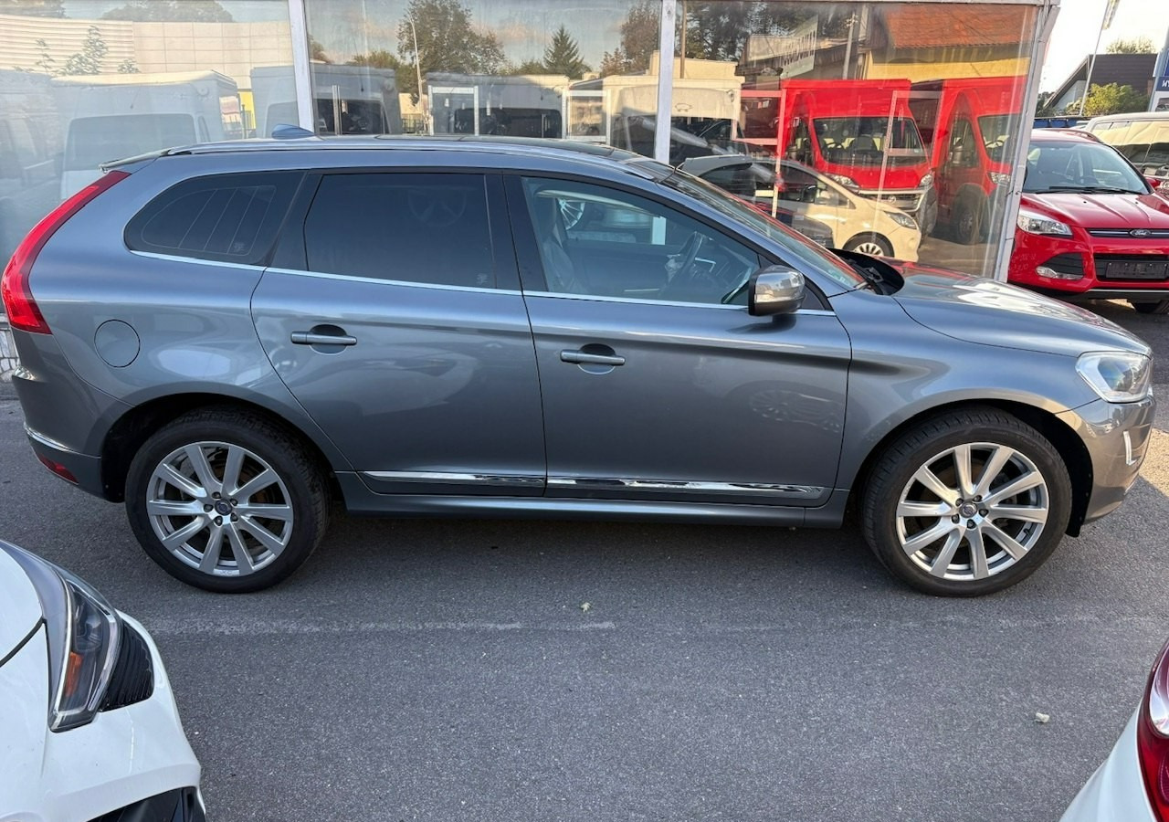 Volvo XC60 I Volvo XC 60 2,4 D4 AWD 190KM Summum Navi Panorama Skóry Kamera 2017 - SUV/ Geländewagen: das Bild 2 Volvo XC60 I Volvo XC 60 2,4 D4 AWD 190KM Summum Navi Panorama Skóry Kamera 2017 - SUV/ Geländewagen: das Bild 2
