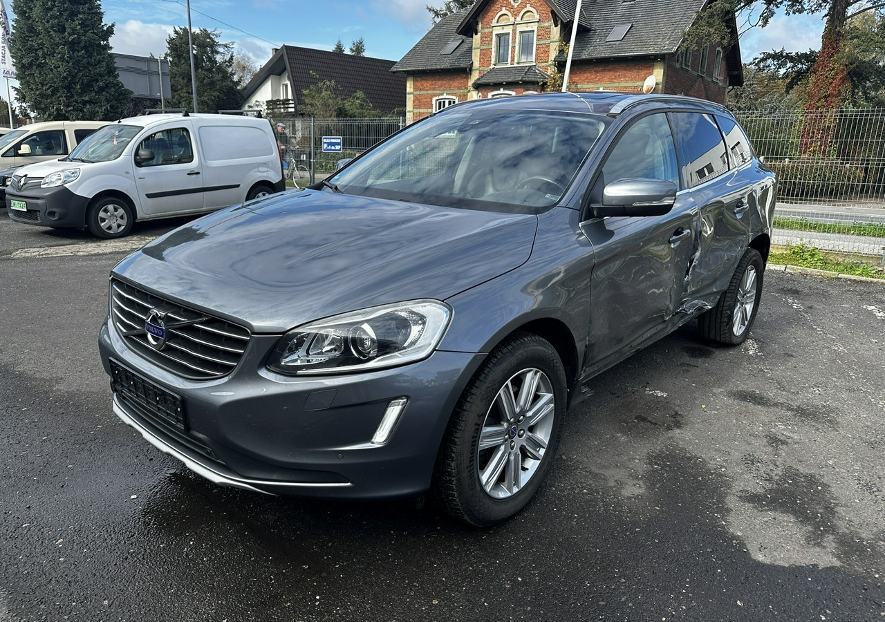 Volvo XC60 I Volvo XC 60 D4AWD Bogate wyposażenie 2017 - SUV/ Geländewagen: das Bild 2 Volvo XC60 I Volvo XC 60 D4AWD Bogate wyposażenie 2017 - SUV/ Geländewagen: das Bild 2