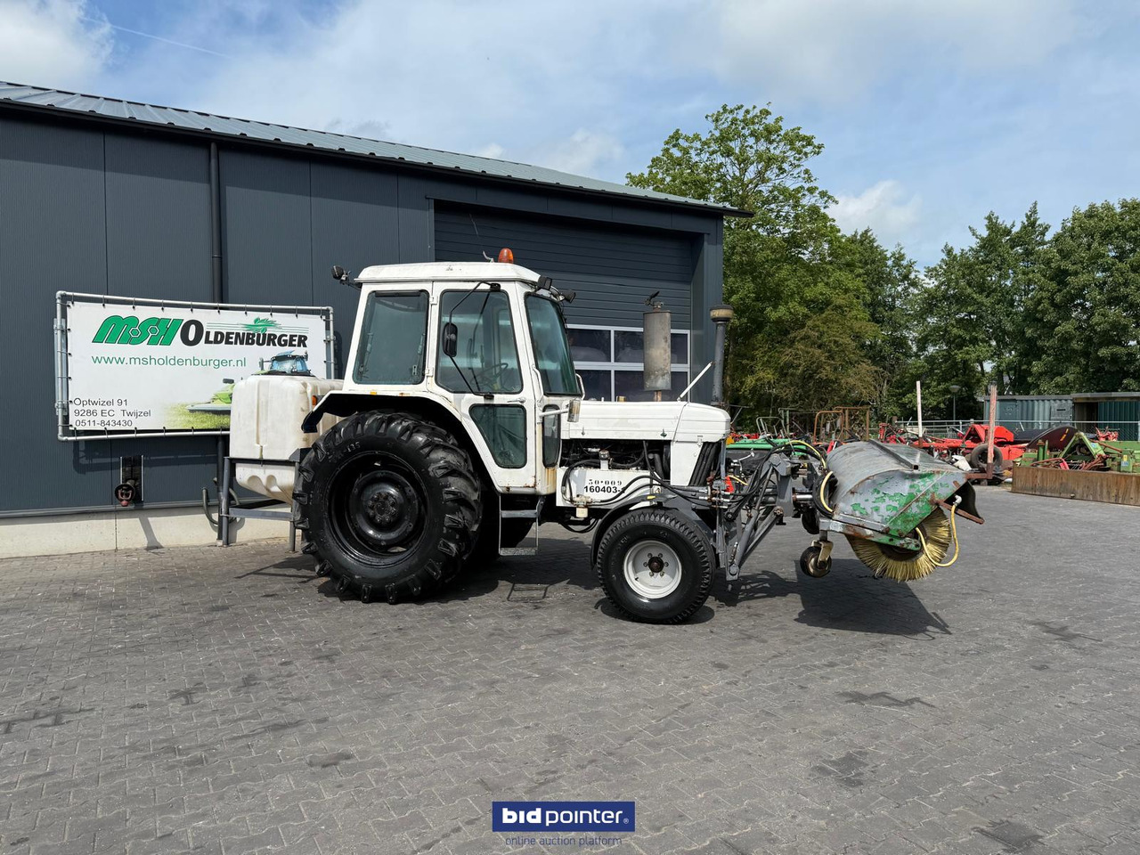 Ford 6610 met rolbezem - Traktor: das Bild 2 Ford 6610 met rolbezem - Traktor: das Bild 2