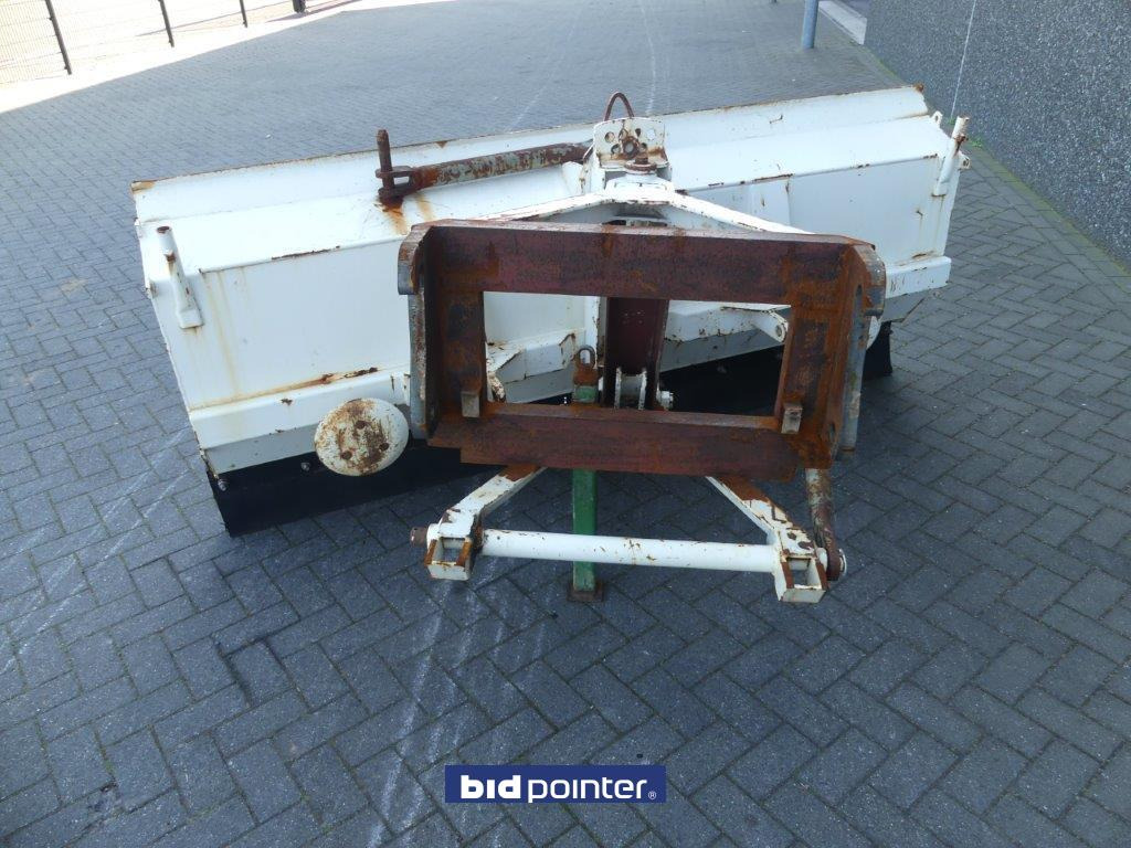 Snow blade - Schneepflug für Kommunal-/ Sonderfahrzeug: das Bild 5 Snow blade - Schneepflug für Kommunal-/ Sonderfahrzeug: das Bild 5