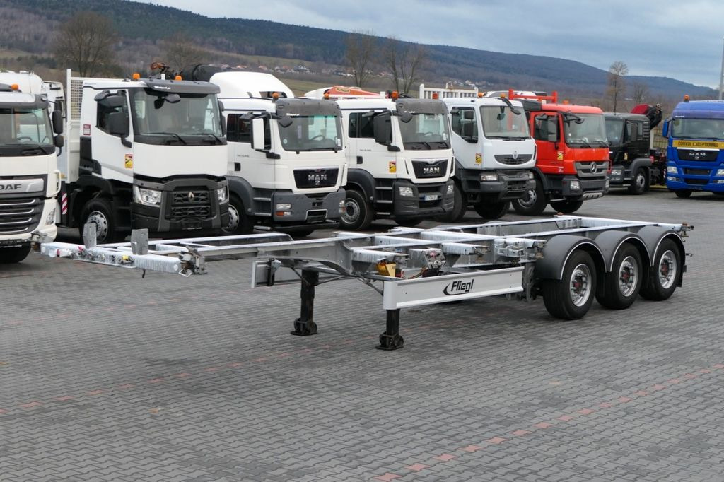 Fliegl NACZEPA PODKONTENEROWA / 2022 ROK / WAGA: 4700 K - Container/ Wechselfahrgestell Auflieger: das Bild 1 Fliegl NACZEPA PODKONTENEROWA / 2022 ROK / WAGA: 4700 K - Container/ Wechselfahrgestell Auflieger: das Bild 1