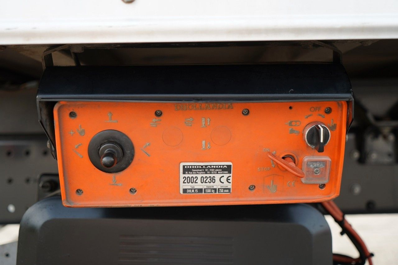 Koffer LKW Renault D 210 / 4x2 / KONTENER / 7,5M / WINDA DHOLLANDIA: das Bild 16