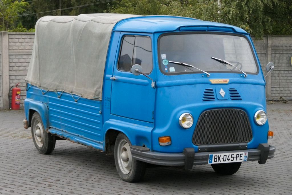 Renault R 21 ESTAFETTE 1000 / OLDTIMER Renault R 21 ESTAFETTE 1000 / OLDTIMER - Kleinbus, Personentransporter: das Bild 2 Renault R 21 ESTAFETTE 1000 / OLDTIMER Renault R 21 ESTAFETTE 1000 / OLDTIMER - Kleinbus, Personentransporter: das Bild 2