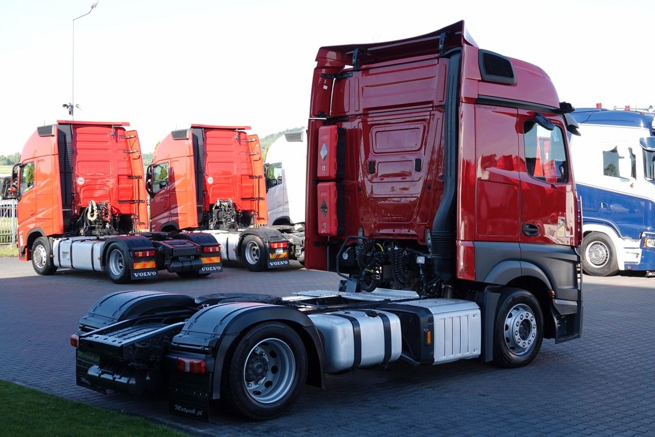 Mercedes-Benz ACTROS 1845 / LOW DECK / MEGA / BIG SPACE / PO K - Sattelzugmaschine: das Bild 5 Mercedes-Benz ACTROS 1845 / LOW DECK / MEGA / BIG SPACE / PO K - Sattelzugmaschine: das Bild 5
