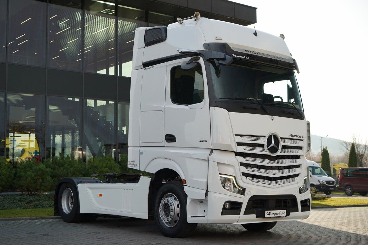Mercedes-Benz ACTROS L 1851 / GIGA SPACE / RETARDER / 2022 R - Sattelzugmaschine: das Bild 5 Mercedes-Benz ACTROS L 1851 / GIGA SPACE / RETARDER / 2022 R - Sattelzugmaschine: das Bild 5