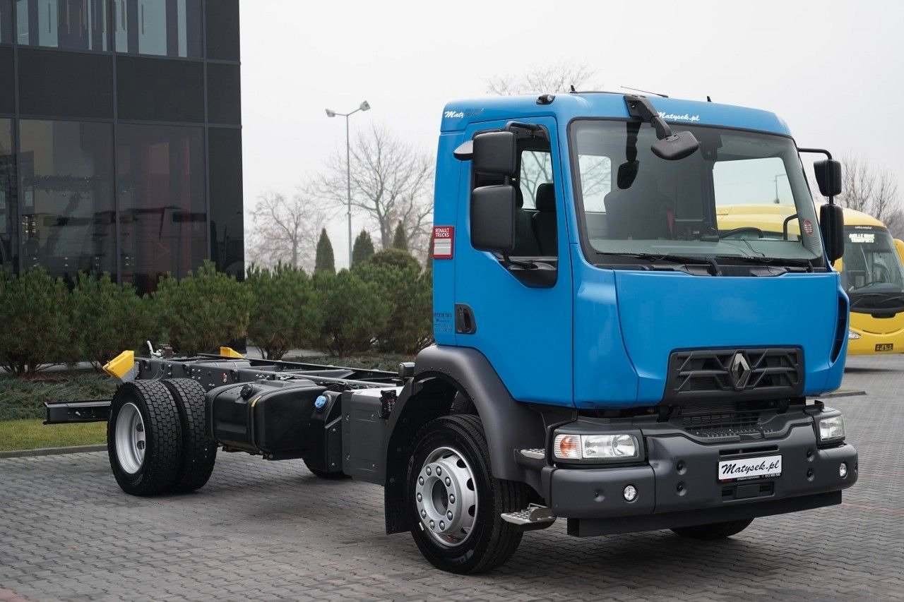 Renault D 240 / RETARDER / RAMA POD ZABUDOWE 6 M / F - Sattelzugmaschine: das Bild 1 Renault D 240 / RETARDER / RAMA POD ZABUDOWE 6 M / F - Sattelzugmaschine: das Bild 1