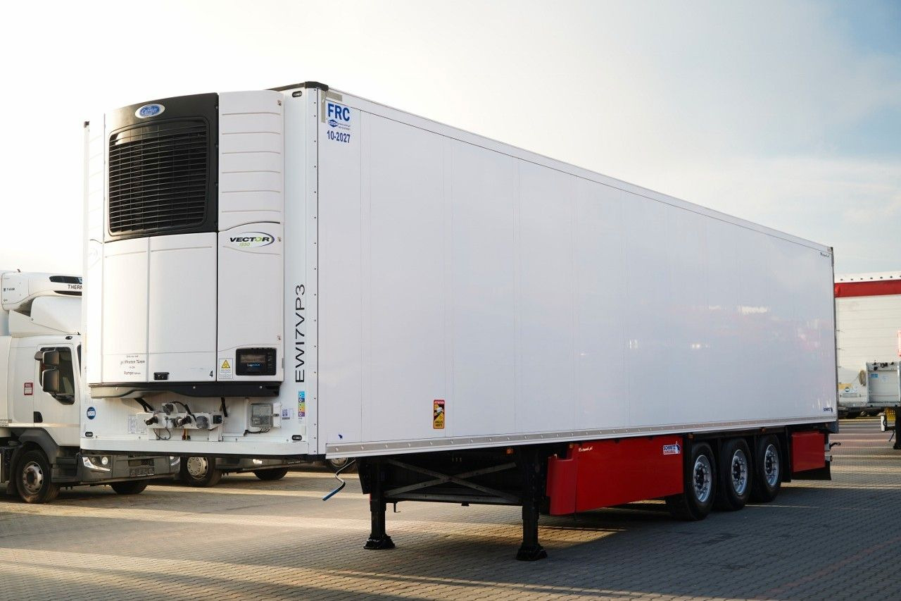 Schmitz Cargobull CHŁODNIA / CARRIER VECTOR 1550 / 2x OŚ PODNOSZO - Kühlkoffer Auflieger: das Bild 1 Schmitz Cargobull CHŁODNIA / CARRIER VECTOR 1550 / 2x OŚ PODNOSZO - Kühlkoffer Auflieger: das Bild 1