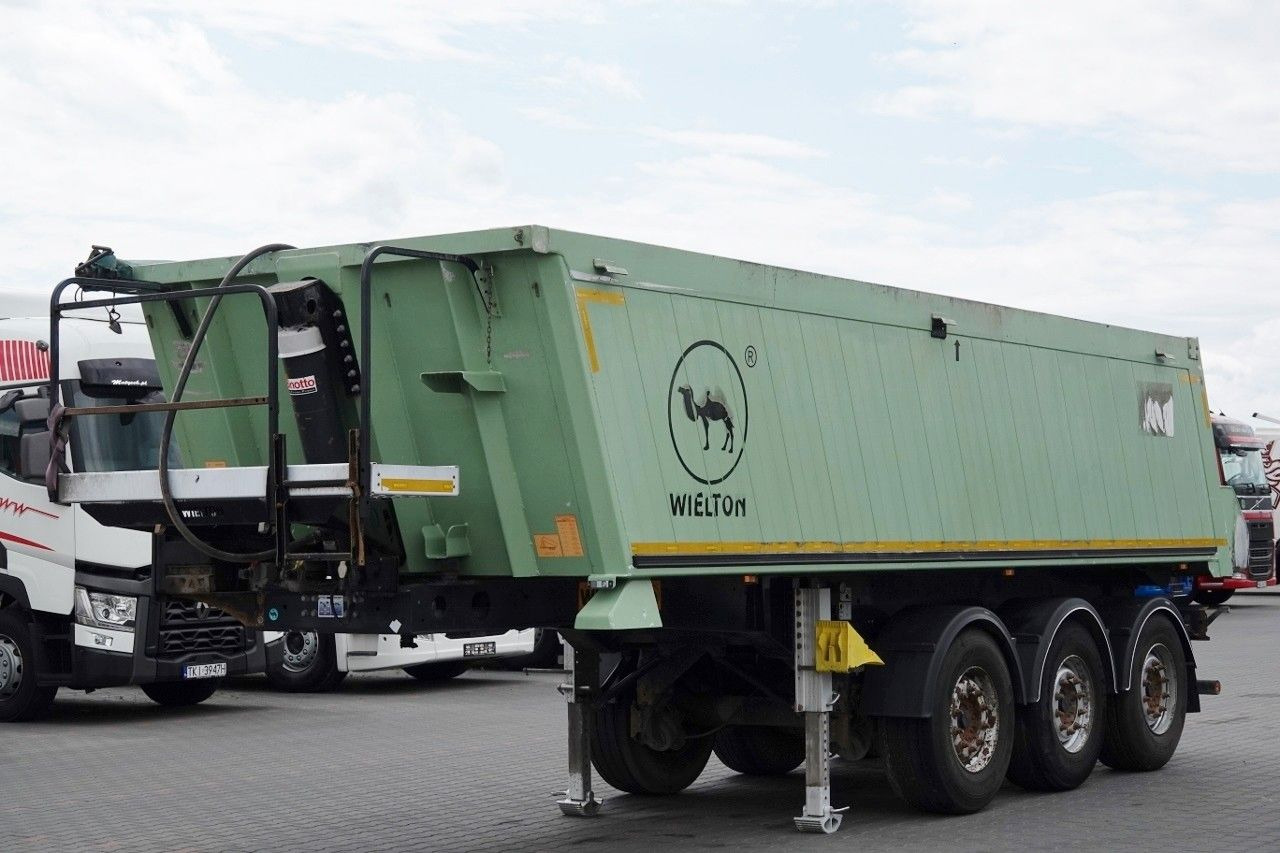 Schmitz Cargobull WYWROTKA 40 M3 / MULDA ALUMINIOWA / OŚ PODNOSZON - Kipper Auflieger: das Bild 2 Schmitz Cargobull WYWROTKA 40 M3 / MULDA ALUMINIOWA / OŚ PODNOSZON - Kipper Auflieger: das Bild 2