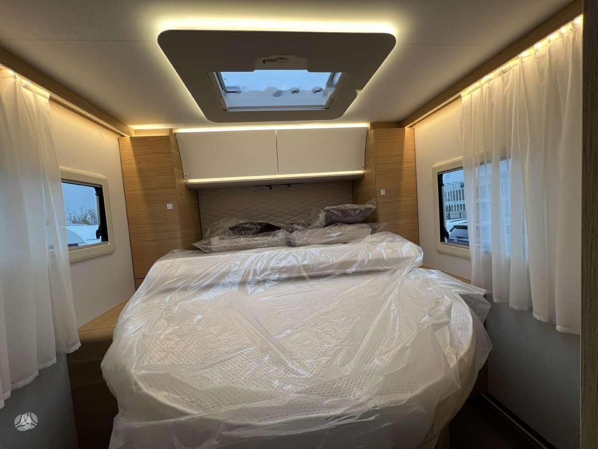 Integriertes Wohnmobil neu kaufen Adria Sonic Plus 700DC: das Bild 8