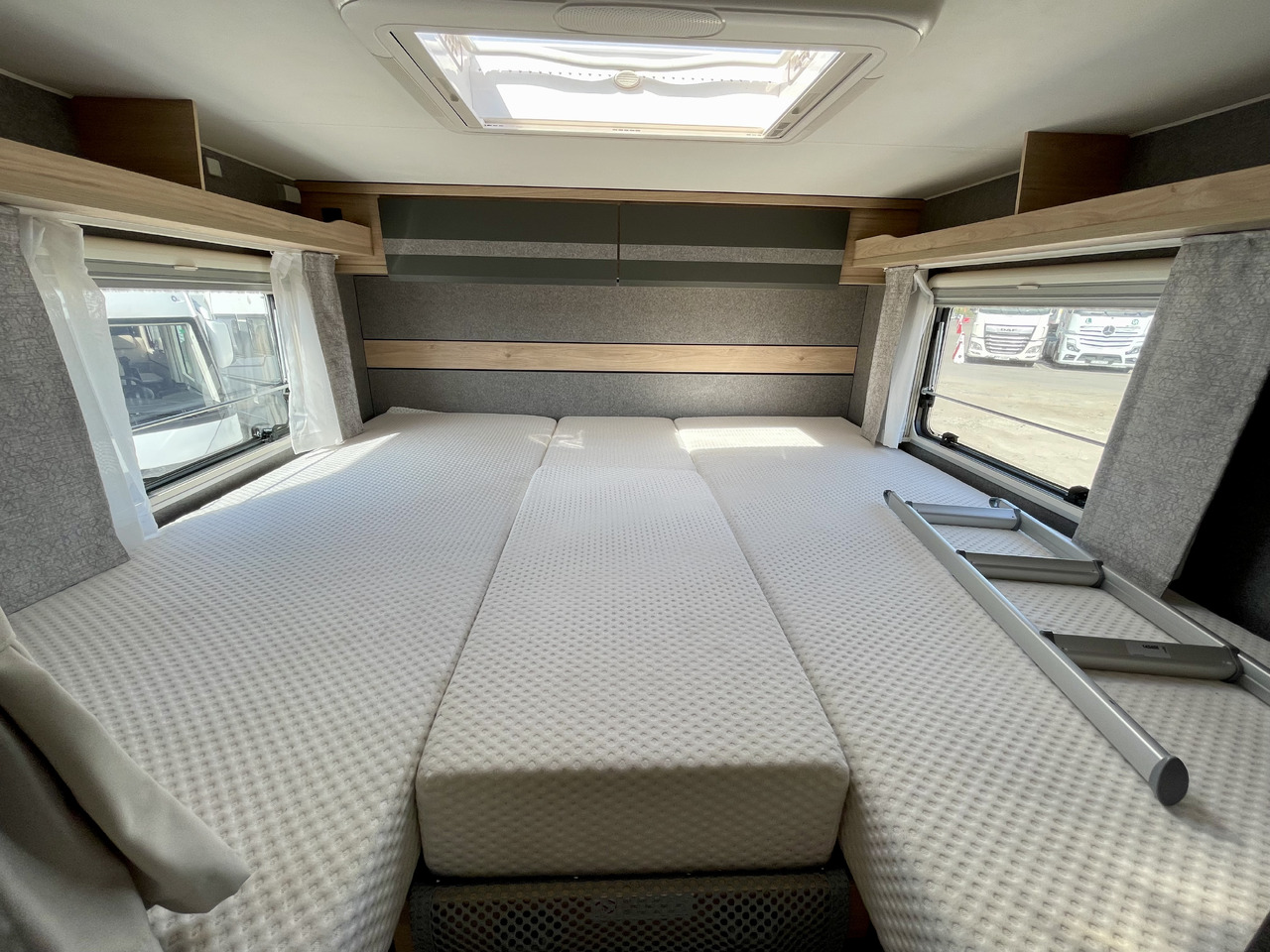 Teilintegriertes Wohnmobil DETHLEFFS Just Go T7055 EB: das Bild 14