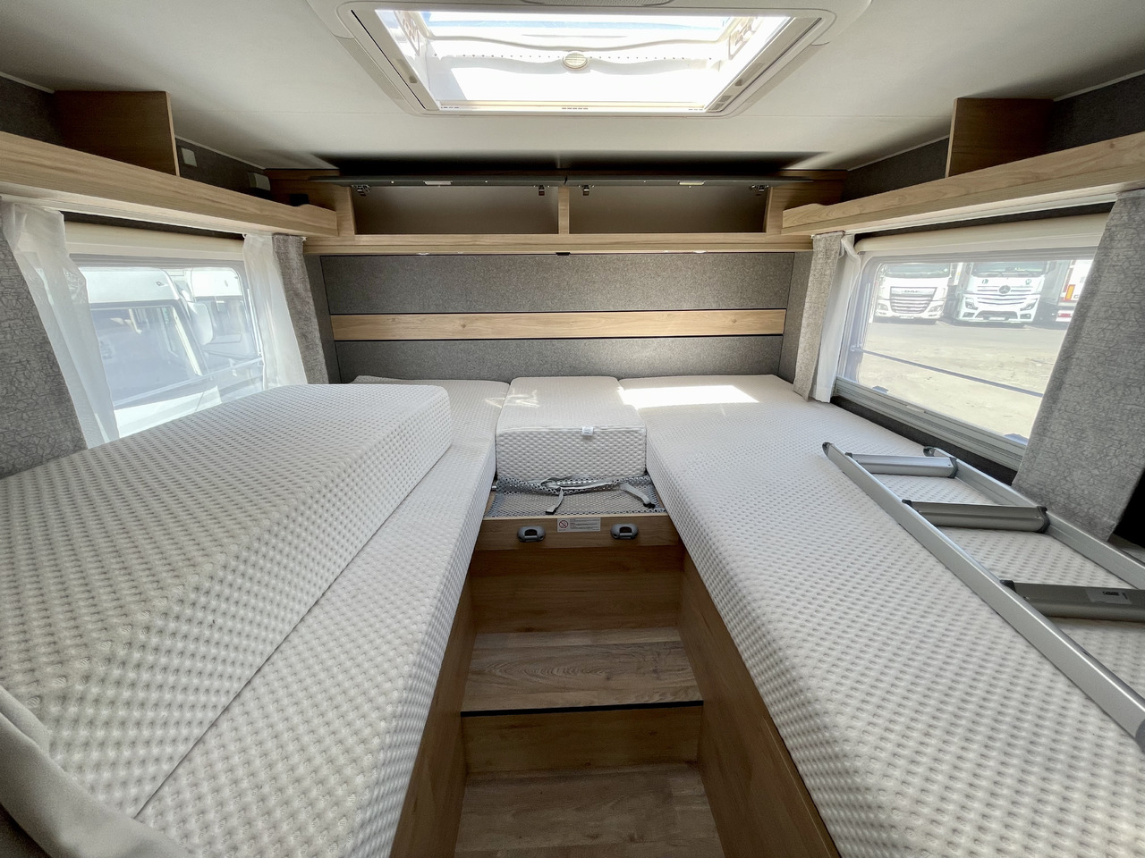 Teilintegriertes Wohnmobil DETHLEFFS Just Go T7055 EB: das Bild 13