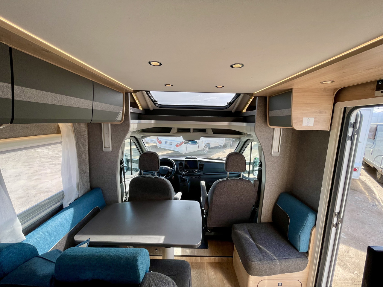 Teilintegriertes Wohnmobil DETHLEFFS Just Go T7055 EB: das Bild 10