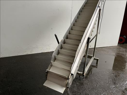 NNP Flighted elevator conveyor - Fördertechnik: das Bild 3 NNP Flighted elevator conveyor - Fördertechnik: das Bild 3