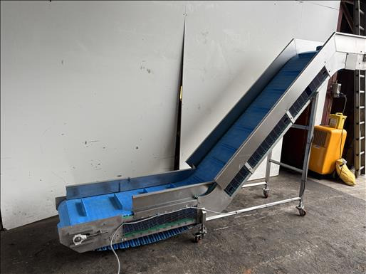 NNP Flighted elevator conveyor - Fördertechnik: das Bild 2 NNP Flighted elevator conveyor - Fördertechnik: das Bild 2