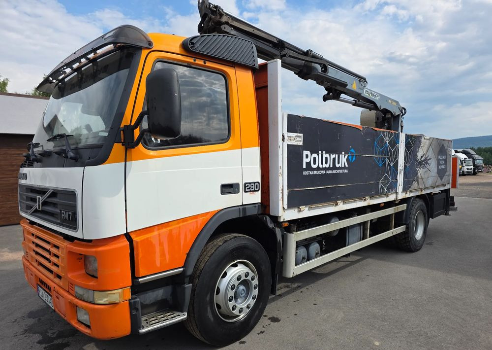 Volvo FM7 - Pritsche LKW, Autokran: das Bild 1 Volvo FM7 - Pritsche LKW, Autokran: das Bild 1