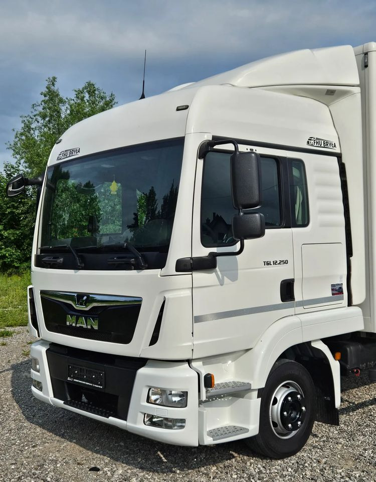 Koffer LKW MAN TGL 12.250/KONTENER/IZOTERMA/WINDA/2019R/EURO 6/PEŁEN SERWIS/SPROWADZONY/ZADBANY/JAK NOWY/ KSIĄŻKA SERWISOWA/E6/17 PALET: das Bild 13