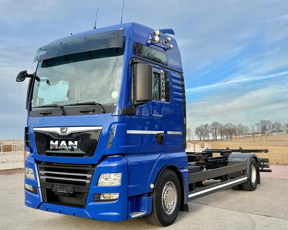 MAN TGX 18.430/SPROWADZONY/DO ŻYWCA/DO BYDŁA/2020/KLIMA POSTOJOWA/SERWISOWANY/JAK NOWY/NISKI PRZEBIEG/RAMA/BDF/E6 - Fahrgestell LKW: das Bild 2 MAN TGX 18.430/SPROWADZONY/DO ŻYWCA/DO BYDŁA/2020/KLIMA POSTOJOWA/SERWISOWANY/JAK NOWY/NISKI PRZEBIEG/RAMA/BDF/E6 - Fahrgestell LKW: das Bild 2
