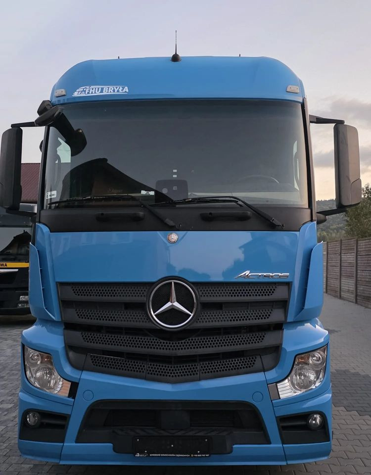Mercedes-Benz ACTROS 1833 / FIRANKA/ WINDA / 22PALETY / 8760 ŁADOWNOŚĆ / AUTOMAT / DUŻY SILNIK / SYPIALKA / - Plane LKW: das Bild 3 Mercedes-Benz ACTROS 1833 / FIRANKA/ WINDA / 22PALETY / 8760 ŁADOWNOŚĆ / AUTOMAT / DUŻY SILNIK / SYPIALKA / - Plane LKW: das Bild 3