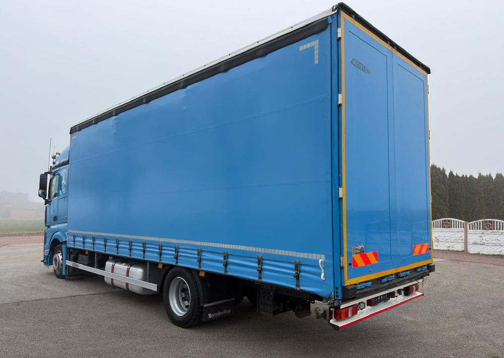 Mercedes-Benz ACTROS 1833 / FIRANKA/ WINDA / NOWY TACHOGRAF G2V2 / NOWE OPONY / 19PALET / 8TON ŁADOWNOŚCI / AUTOMAT / DUŻY SILNIK / SYPIALKA / SERWISOWANY / 2018 / JAK NOWY / - Plane LKW: das Bild 5 Mercedes-Benz ACTROS 1833 / FIRANKA/ WINDA / NOWY TACHOGRAF G2V2 / NOWE OPONY / 19PALET / 8TON ŁADOWNOŚCI / AUTOMAT / DUŻY SILNIK / SYPIALKA / SERWISOWANY / 2018 / JAK NOWY / - Plane LKW: das Bild 5