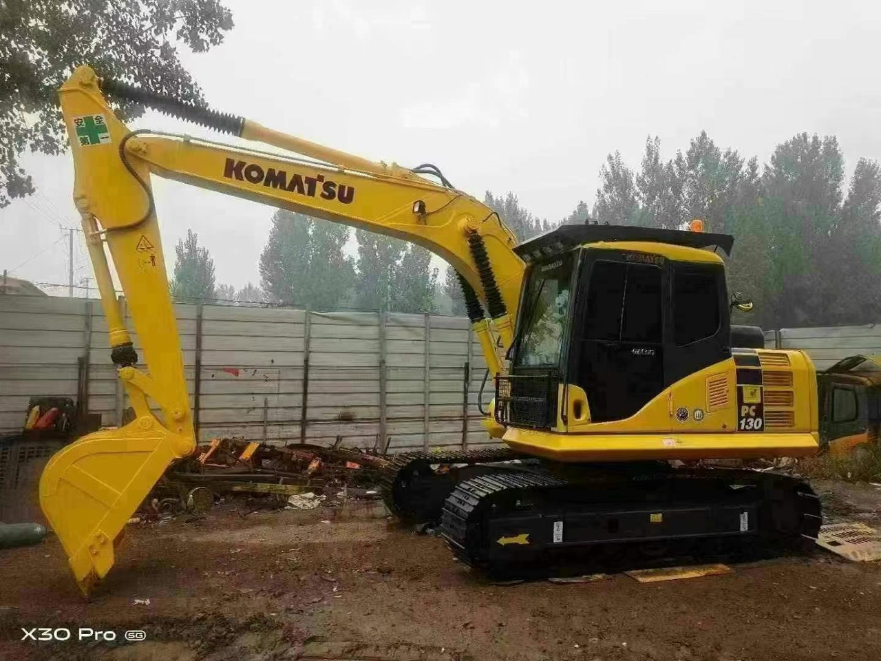 Komatsu PC 130-7 PC130 PC130-7 - Kettenbagger: das Bild 1 Komatsu PC 130-7 PC130 PC130-7 - Kettenbagger: das Bild 1