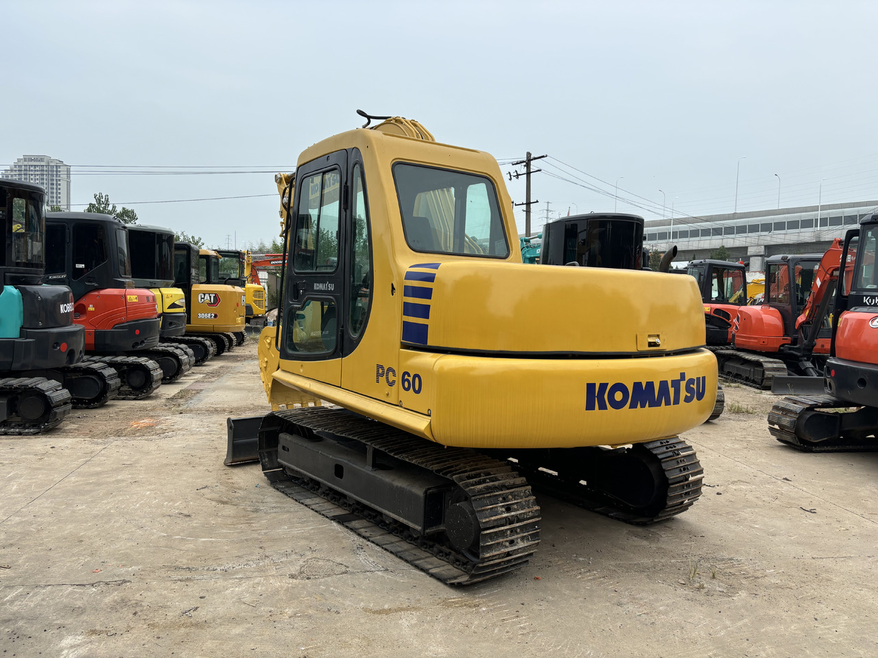 Komatsu PC 60-7 - Minibagger: das Bild 3 Komatsu PC 60-7 - Minibagger: das Bild 3