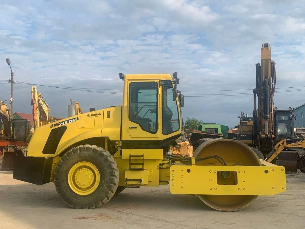 Bomag Shantui BW219DH - Walzenzug: das Bild 2 Bomag Shantui BW219DH - Walzenzug: das Bild 2