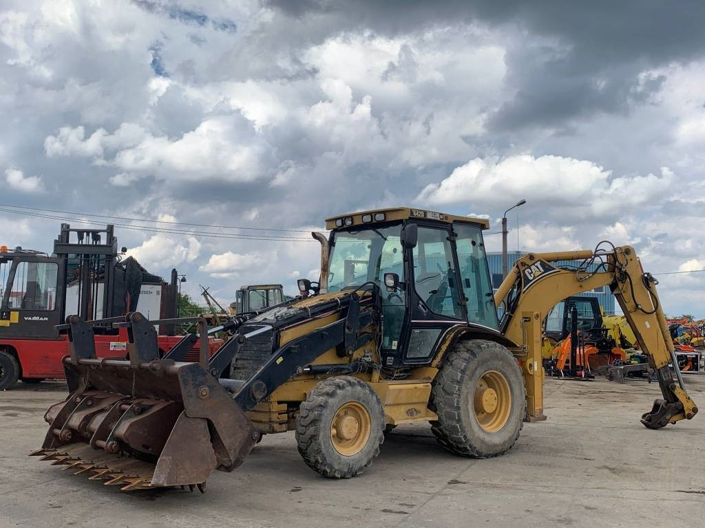 CAT 442 D - Baggerlader: das Bild 1 CAT 442 D - Baggerlader: das Bild 1