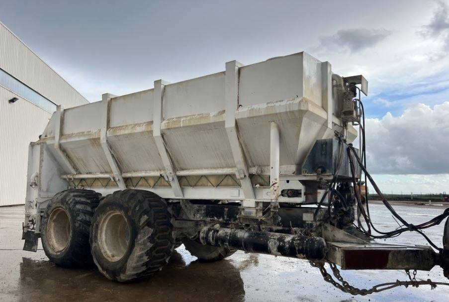 Case IH 7240 - Traktor: das Bild 4 Case IH 7240 - Traktor: das Bild 4