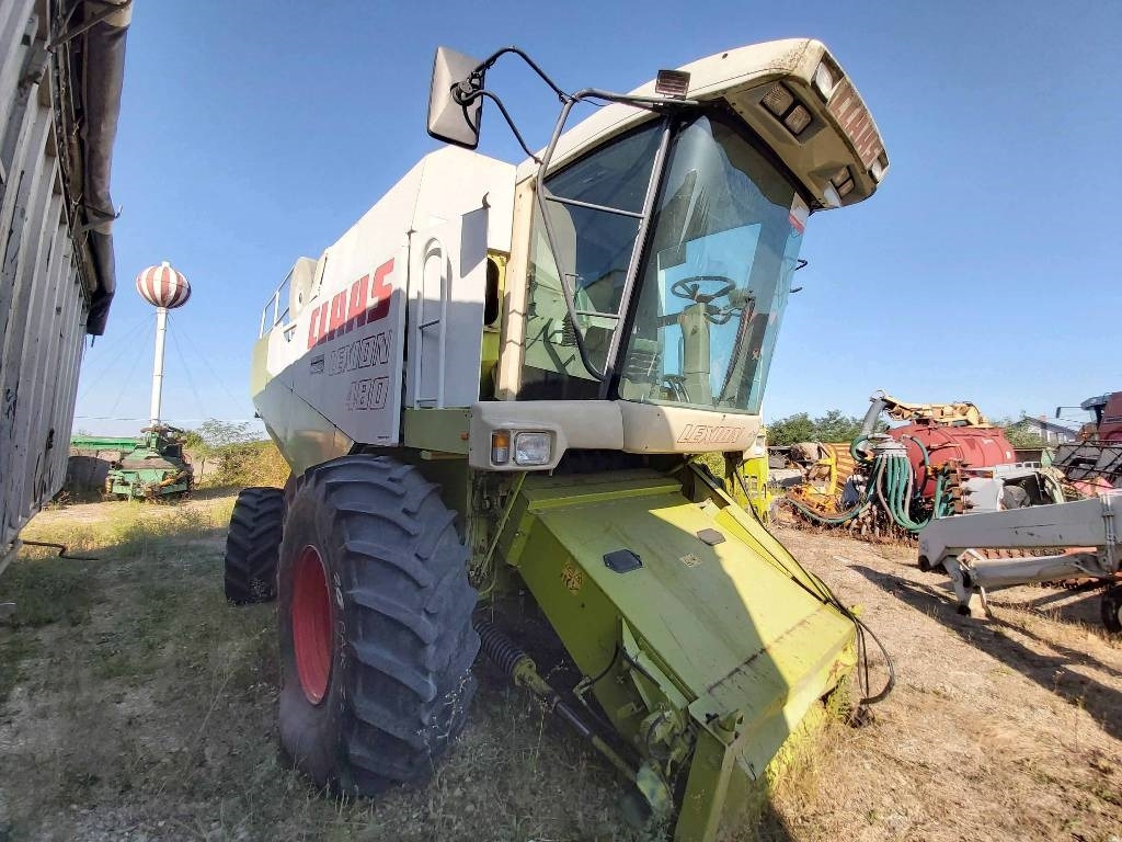 Claas Lexion 480 - Mähdrescher: das Bild 4 Claas Lexion 480 - Mähdrescher: das Bild 4