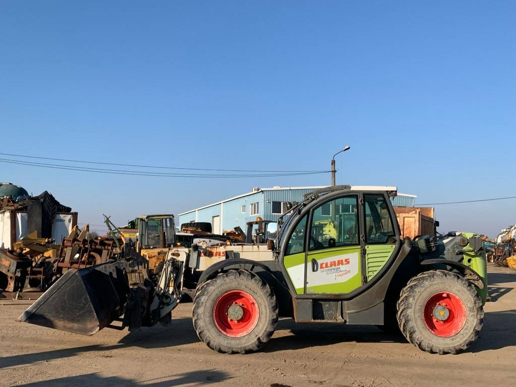 Claas Scorpion 9040 Plus - Teleskoplader: das Bild 2 Claas Scorpion 9040 Plus - Teleskoplader: das Bild 2