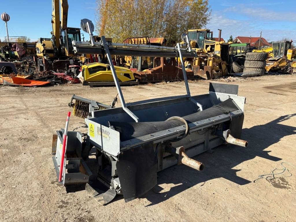 Contrano CH-KL - Kehrbesen: das Bild 1 Contrano CH-KL - Kehrbesen: das Bild 1